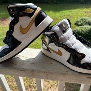 Nike Kids Shoes Black and Gold
